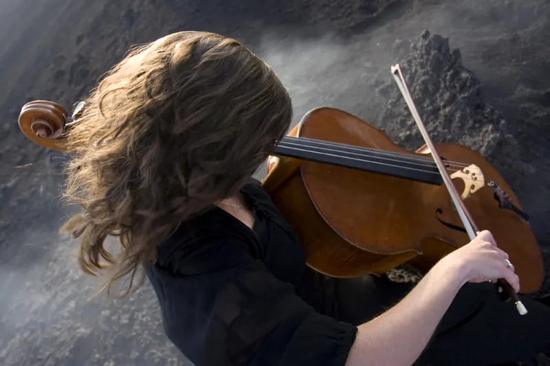 Monika Leskovar, violončelistica — Elementi 24
