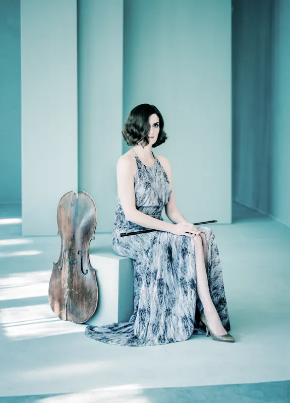 Monika Leskovar, violončelistica — Portreti 04