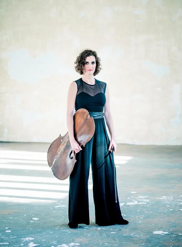 Monika Leskovar, violončelistica — Portreti 18
