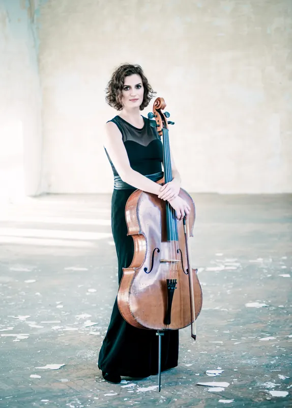 Monika Leskovar, violončelistica — Portreti 19