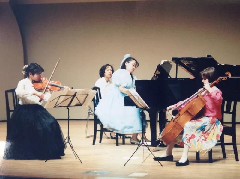Monika Leskovar, violončelistica — Pozornica 37